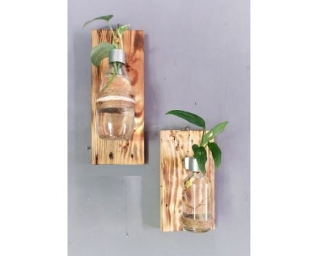 Vas Bunga Kaca Kayu Dinding 1